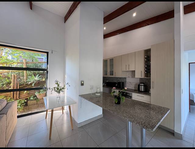 3 BEDROOM FREESTANDING FOR SALE IN PALM LAKES ESTATE